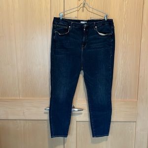Good American Good Legs Crop jeans 22 EUC